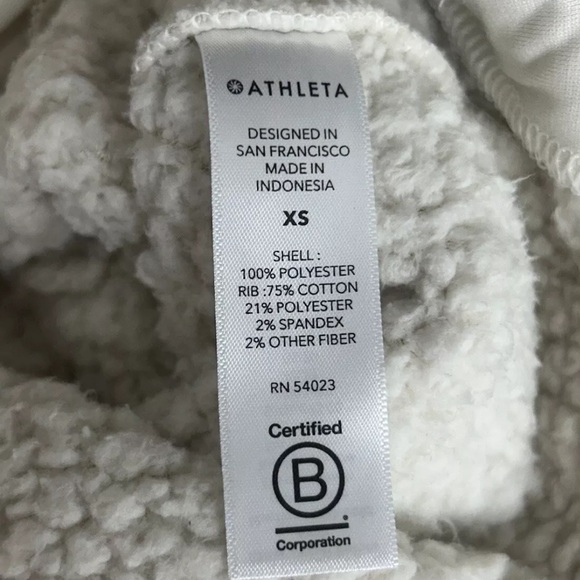 #40 Athleta “Cloud” Sherpa Jacket W/ Full Zip, Pockets & Mock Neck - Picture 10 of 11